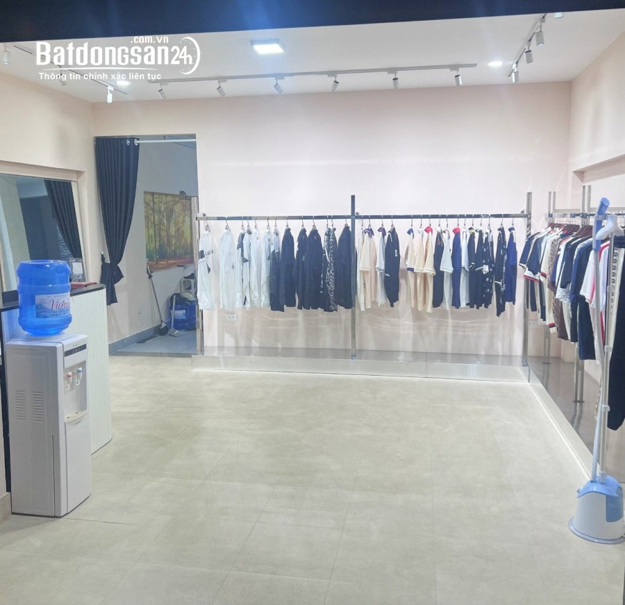 Cho thuê nhà Nguyễn Văn Huyên Cầu Giấy 70m*4T, ô tô tránh giá 20 triệu