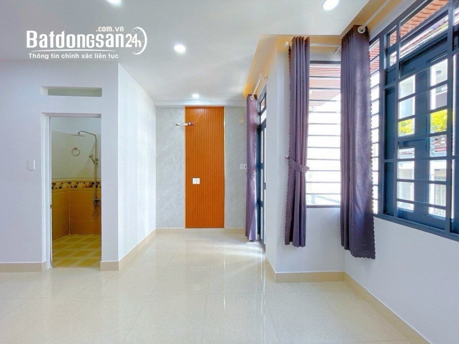 Bán nhà đường Thích Quảng Đức, Phường 5, Quận Phú Nhuận, 4 tầng, 4,6m x 13m, mới 100%