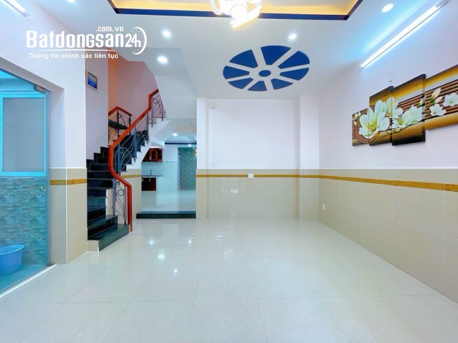 Bán nhà đường Thích Quảng Đức, Phường 5, Quận Phú Nhuận, 4 tầng, 4,6m x 13m, mới 100%