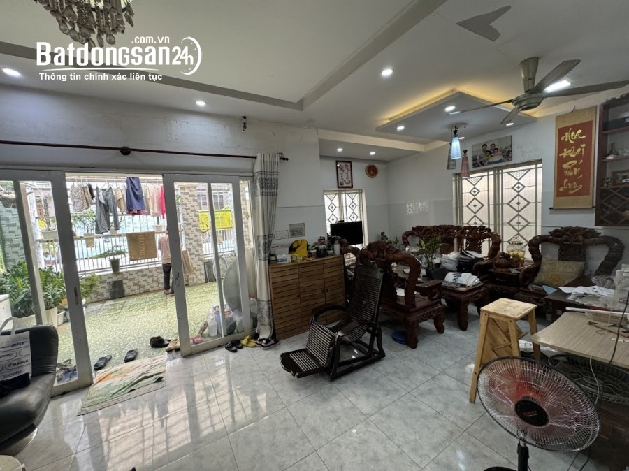 (Thủ Đức)nhà mặt tiền lô góc,đường số Linh Đông,155m2(10m x15.5)12.9tỷ.