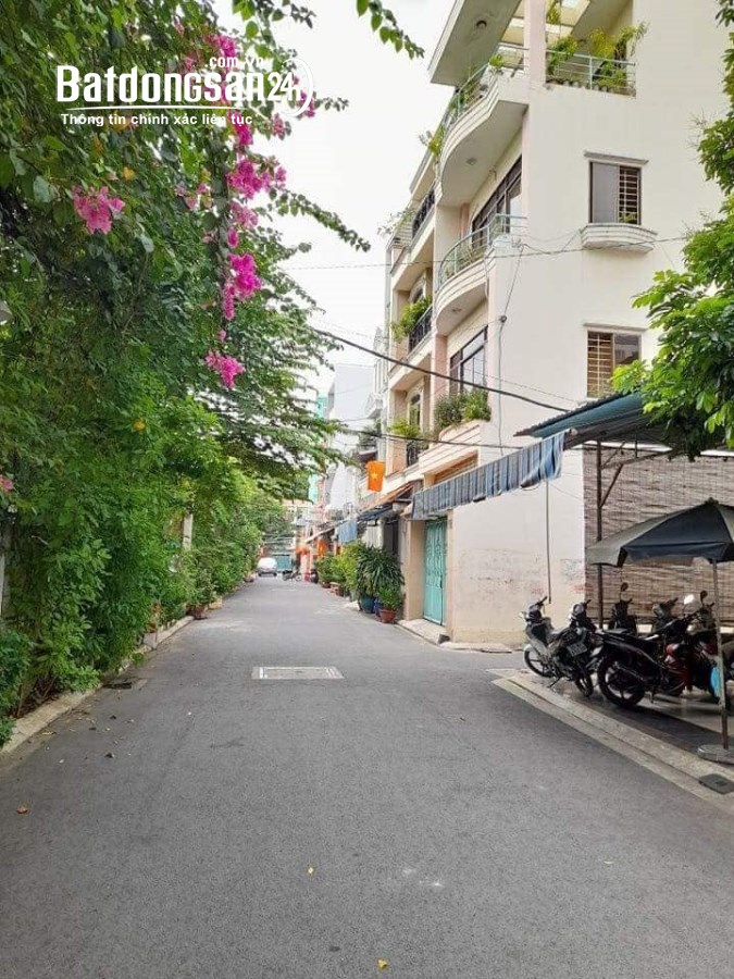 BÁN GẤP NHÀ HXH HOÀNG VĂN THỤ, P4, Q.TÂN BÌNH, 4,5m x 18m, NGAY THE ADORA CENTER 