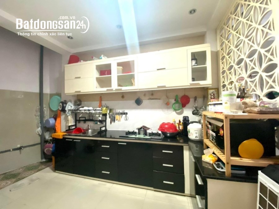 TIN THẬT:Nhà MẶT TIỀN 4x14,3 tầng hoàn công,không mộ,QH Bình Trưng Tây,Q2
