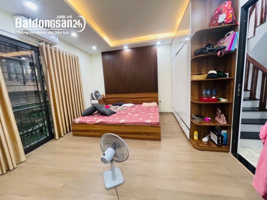 Bán nhà Yên Duyên, 50m ra phố, View Gamuda, 5 tầng tự xây, 40m2, 4.35 tỷ 
