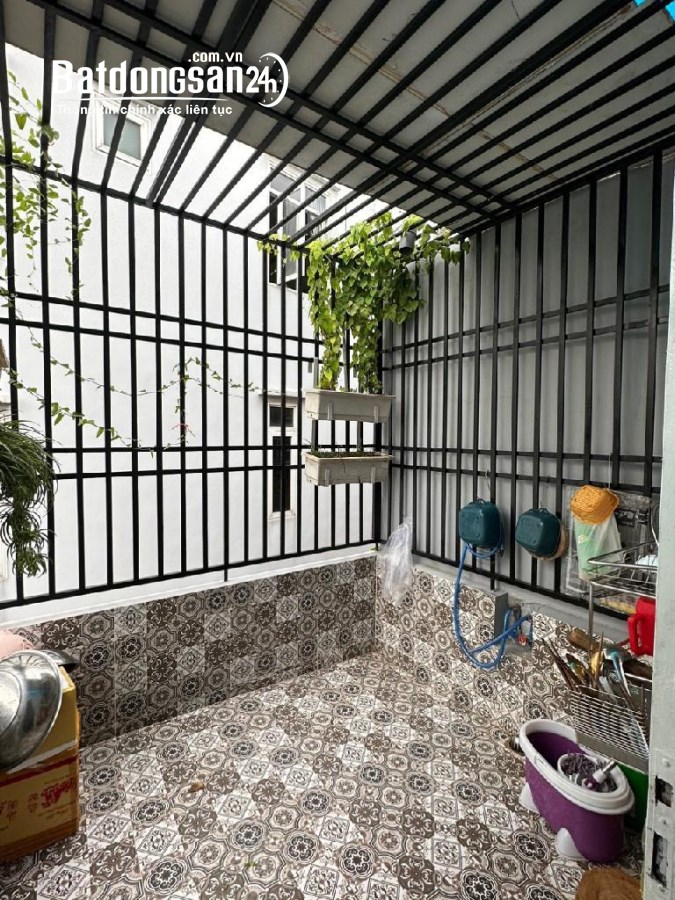 Bán gấp nhà 2 tầng 87.7 m2 (ngang 8mx10.9m) mặt tiền đường Quận 2, Thủ Đức, Giá 11.8t