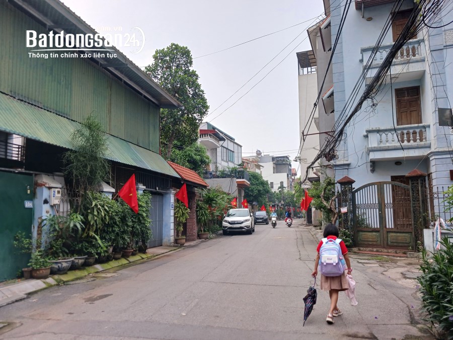 Bán nhà Đặng Vũ Hỷ, ngõ thông Cầu Chui, đường 2 chiều ô tô, phân lô, 108m2 giá 16,8tỷ