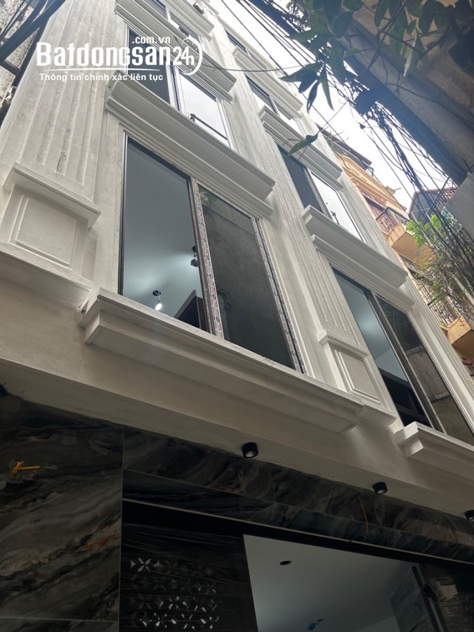 Hiếm Đẹp! Phố Cát Linh 70m2, 6T thang máy, MT6m lô góc 3 thoáng kinh doanh đỉnh Đống 