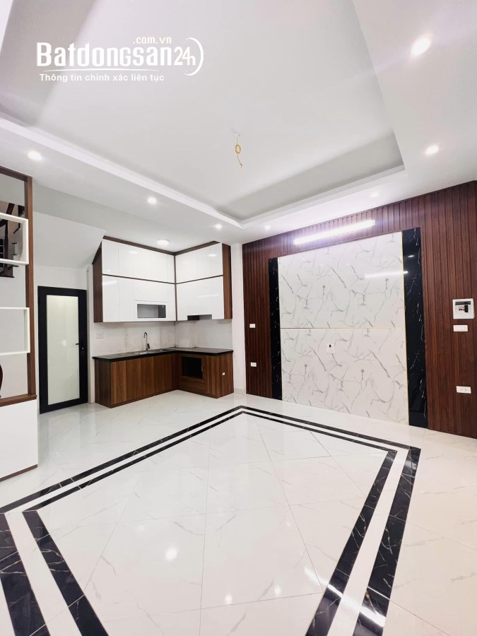 CHỈ 4.6TỶ 35M2 X 4TẦNG HỒ BA MẪU_LÔ GÓC_1 NGOẶT 40M RA Ô TÔ TRÁNH_SỔ ĐẸP.
