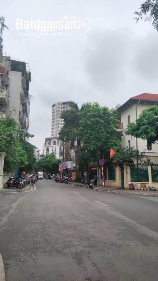 Bán nhà mặt phố Đường Hoàng Ngân dt 166m2 x 4 t lô góc,mt 14 m giá 70 tỷ