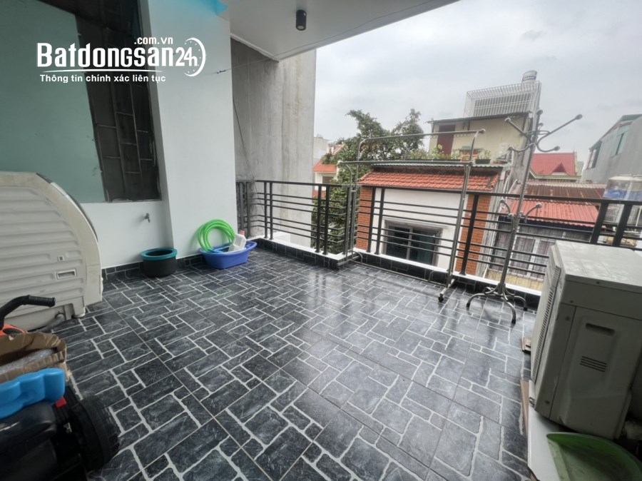 Bán nhà 3 tầng mặt ngõ TRẠI LẺ