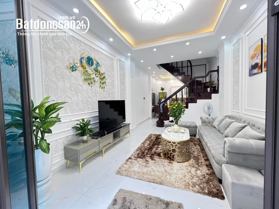 Bán nhà mặt phố Trần Đăng Ninh, phân lô vỉa hè, nội thất lung linh, 55m2, 13.9 tỷ