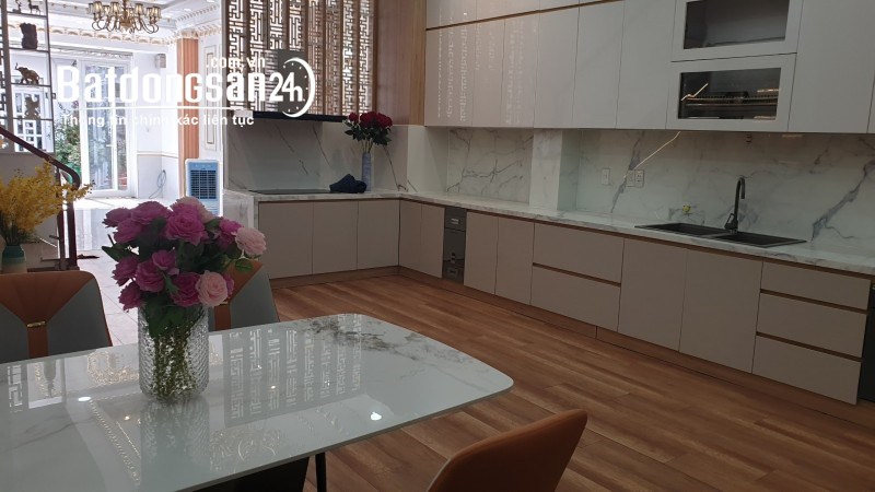 mặt phố Đường Hoàng Quốc Việt, Phường Phú Thuận, Quận 7