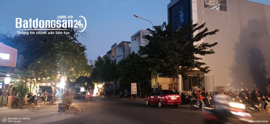 Bán đất mặt phố  góc 3 mặt tiền KDC Khang Điền - Intresco, Đỗ Xuân Hợp 8x22m 16,9 tỷ