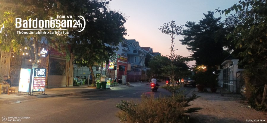 Bán đất mặt phố  góc 3 mặt tiền KDC Khang Điền - Intresco, Đỗ Xuân Hợp 8x22m 16,9 tỷ