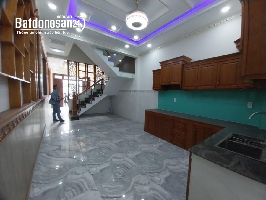 Bán nhà gần  Dương Công Khi, Xã Tân Hiệp, Huyện Hóc Môn,4 Tầng ,Dt 4 x 28 , Giá 5.5ỷ