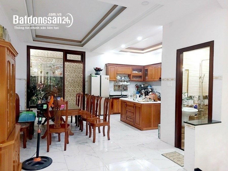 Mặt tiền Ở&KD Hồng Hà Phú Nhuận,đường 10m, vỉa hè,4 tầng,58m2,ngang 5.3m, 12.4 TỶ