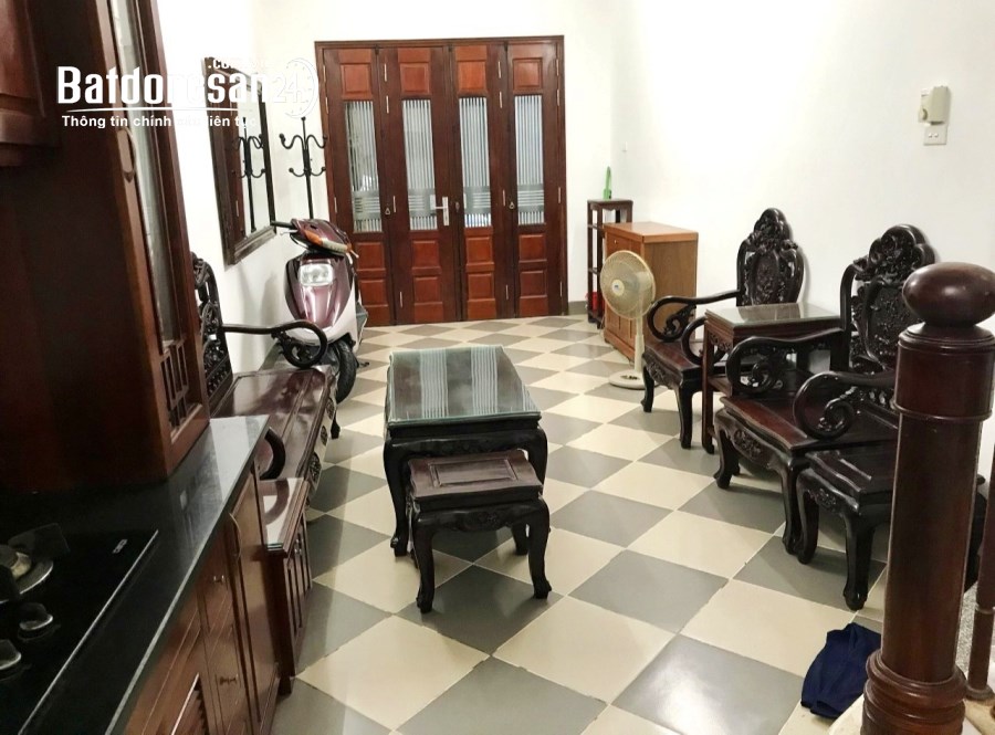 Cho thuê nhà nguyên căn Trần Thái Tông Cầu Giấy 38m x 4T giá 15tr