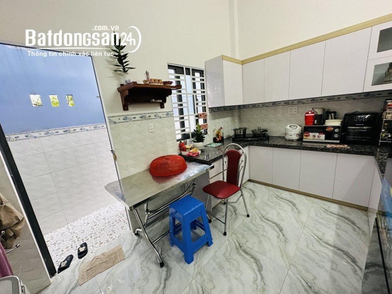 Tin Thật100%: Hoàng Hữu Nam,Long Thạnh Mỹ,65 m2,2 lầu,2 PN.Chỉ 4.6 tỷ.