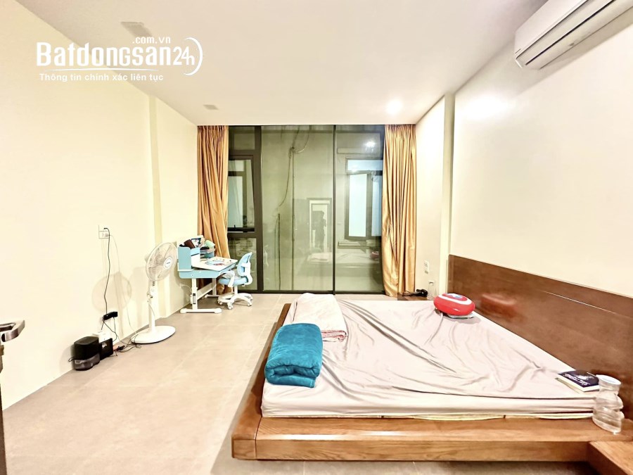 Bán Nhà Riêng Ngõ 69A Hoàng Văn Thái 42m2 x 4 Tầng, Nhà Đẹp, Ô Tô Cạnh Nhà Giá 7,x 
