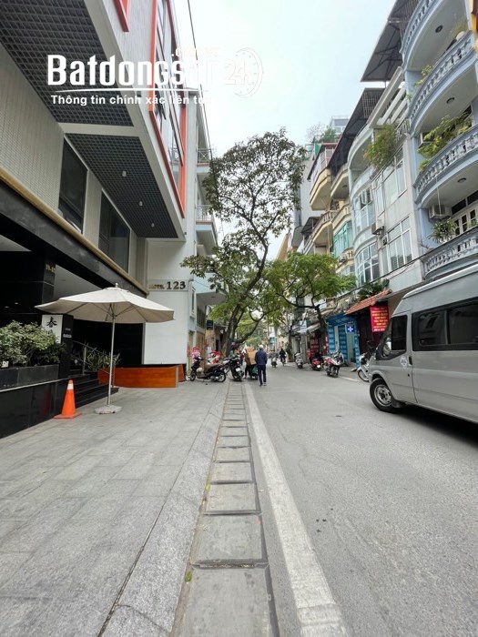 Cực Đẹp! Mặt phố Kim Mã Thượng 43m2, 5 tầng 2 thoáng vĩnh viễn kinh doanh đỉnh Ba Đìn