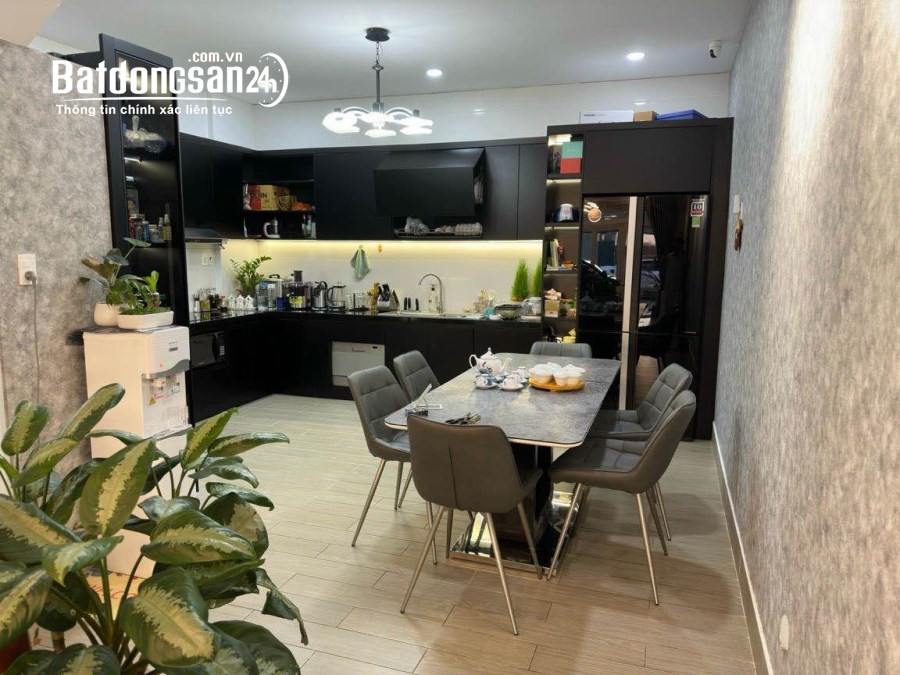 CHỦ CẦN BÁN GẤP NHÀ SRXD MẶT TIỀN ĐƯỜNG NHỰA NGAY TRUNG TÂM P2