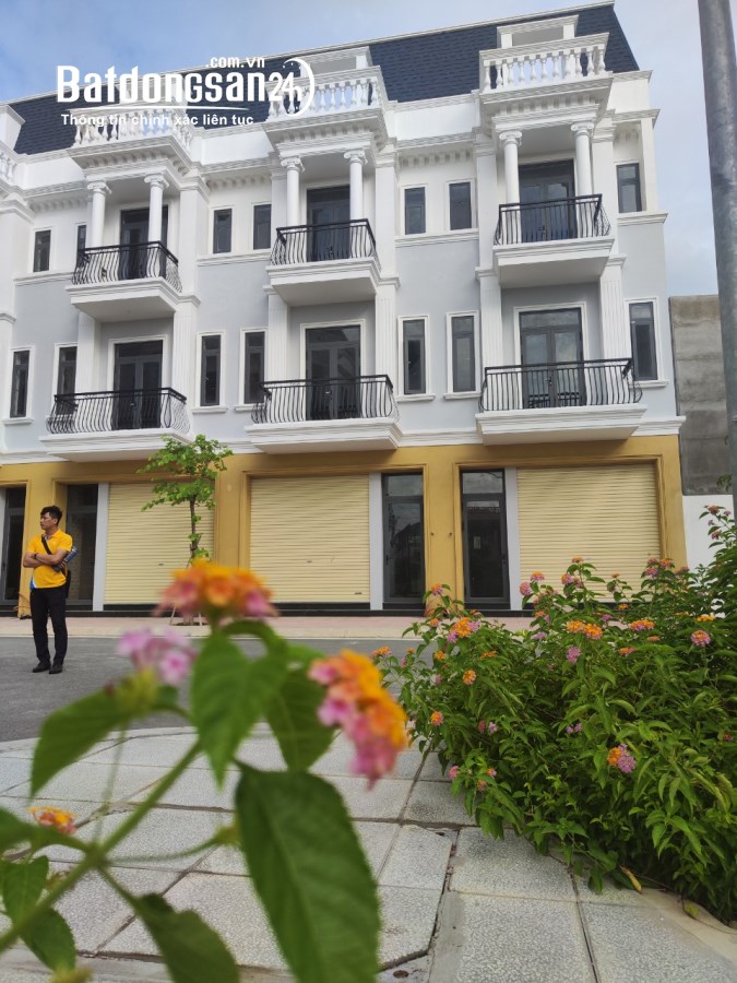 Bán nhà mặt phố Đường Nguyễn Trung Trực, Xã An Vĩnh Ngãi, Thành phố Tân An
