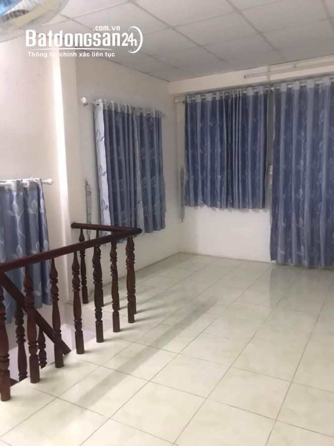 Bán nhà Nguyễn Thái Bình, 23m2, chỉ 2 tỷ 8, vuông vức