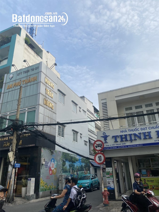 Chính chủ bán nhà hẻm 489 Huỳnh Văn Bánh, hẻm xe hơi Phú Nhuận, 4 tầng