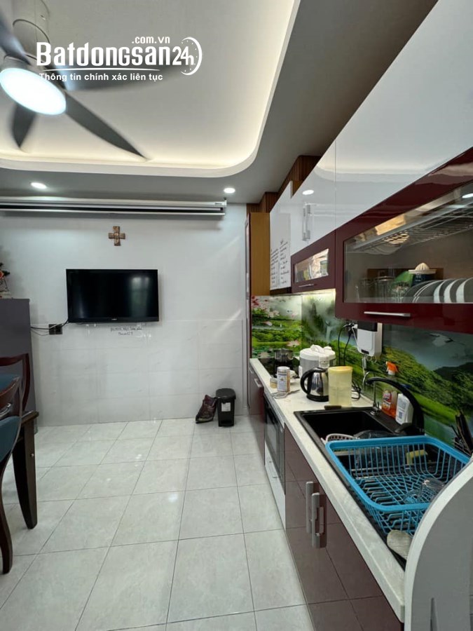 Mặt tiền KD đắt giá, giữ tiền số 1, Hoà Hảo,Q10, 3 tầng, 63m2, 15.8 TỶ