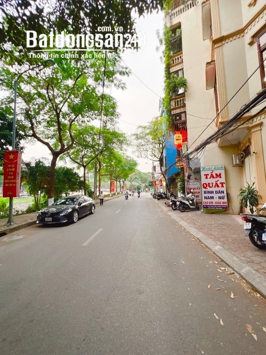 Bán nhà Đường Nguyễn Đình Hoàn, Phường Nghĩa Đô, Quận Cầu Giấy - Giá Siêu tốt