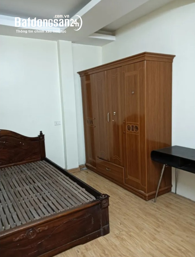 Nhà mặt phố Giáp Bát, kinh doanh, lô góc, MT rộng, 68mx3T, 11.94 tỷ,
