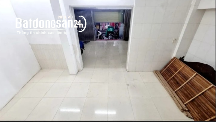 Nhà mặt phố Giáp Bát, kinh doanh, lô góc, MT rộng, 68mx3T, 11.94 tỷ,