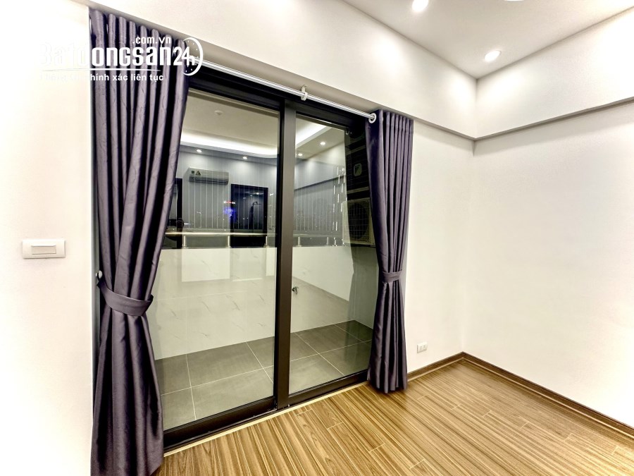 Bán căn hộ chung cư 101 Láng Hạ, Đống Đa 146m 4PN hướng ĐN có 3 bc nhà sửa đẹp có nội