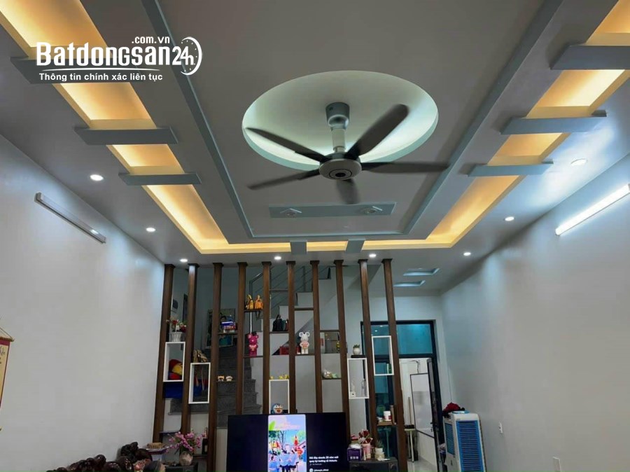 Bán nhà ngõ đường Nguyễn Lương Bằng, TP HD, 94.2m2, mt 5.39m, 3 ngủ, ngõ oto thông