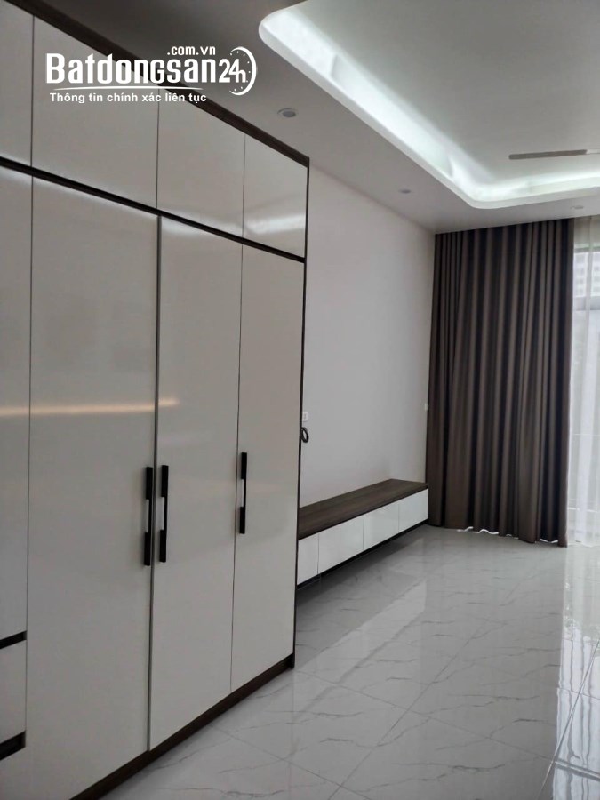 Bán nhà mặt phố Đỗ Ngọc Du, ph Phạm Ngũ Lão, TP HD, 72m2, 4 tầng, thang máy, 4 ngủ