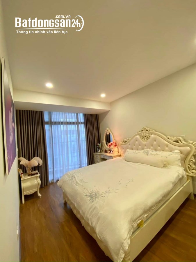 Bán căn hộ chung cư Cầu Giấy Center Point - 110 Cầu Giấy 3N 3WC Căn Góc (Hót)Nhất Tòa