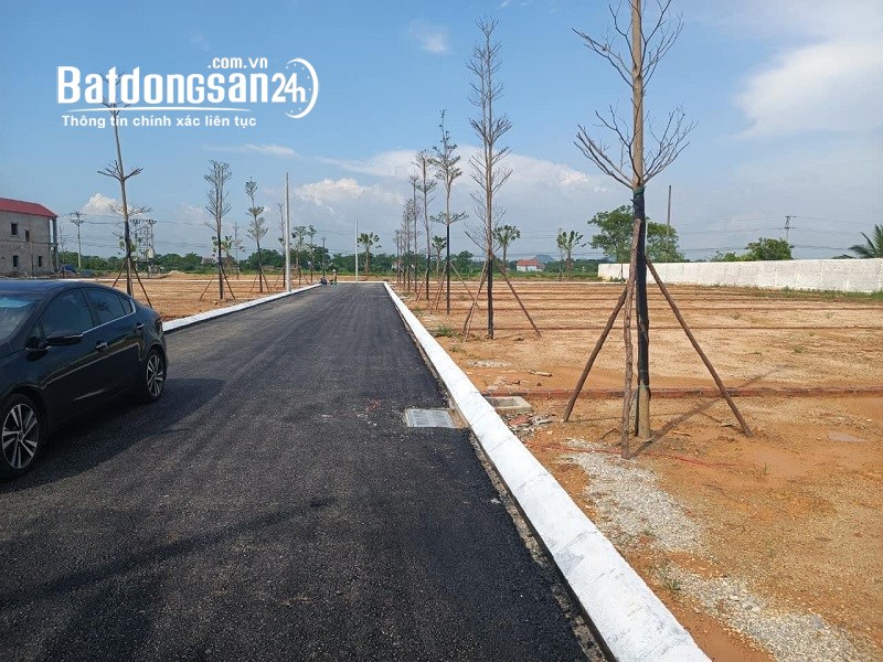 -Bán Đất Phân Lô Thạch Thất, Đường Ô Tô Đua, 2.5 Tỷ