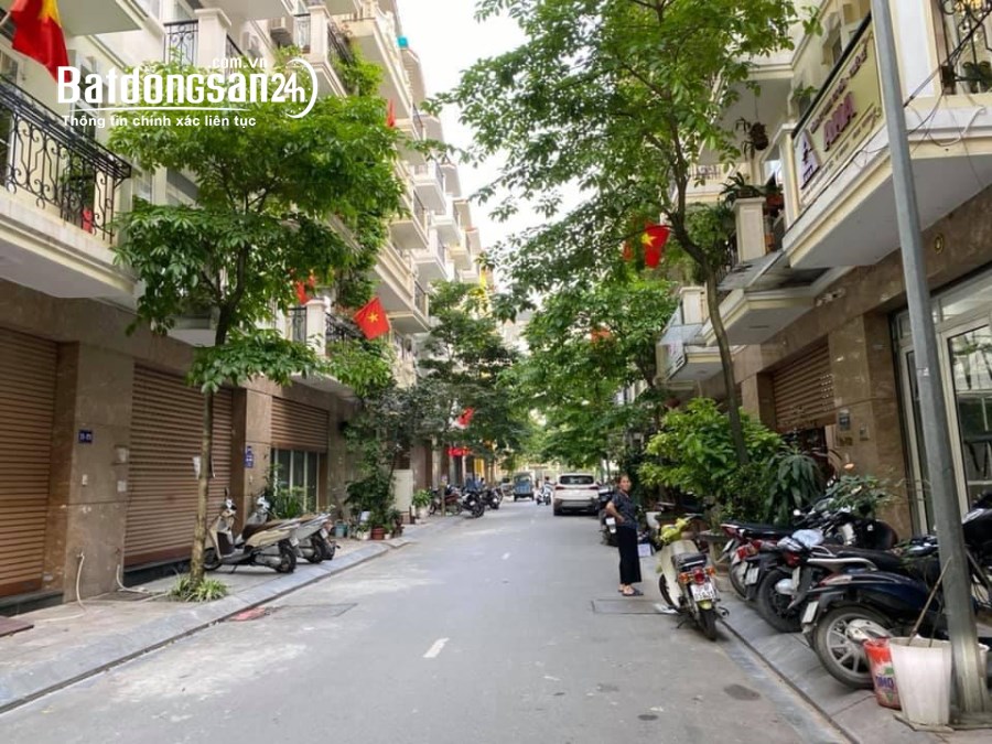 Bán nhà Liền kề 96 Nguyễn Huy Tưởng 70m, 6 tầng 26 tỷ