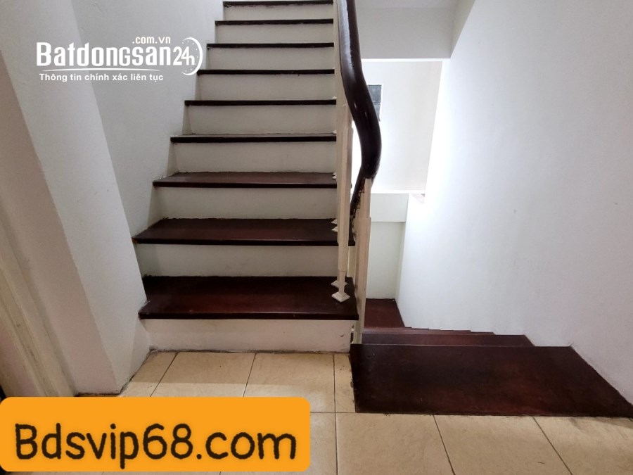 Bán nhà phố Yên Lãng, Đống Đa, siêu phẩm vị trí, lô góc, ô tô, 40m2 5 tầng giá 12.2 t