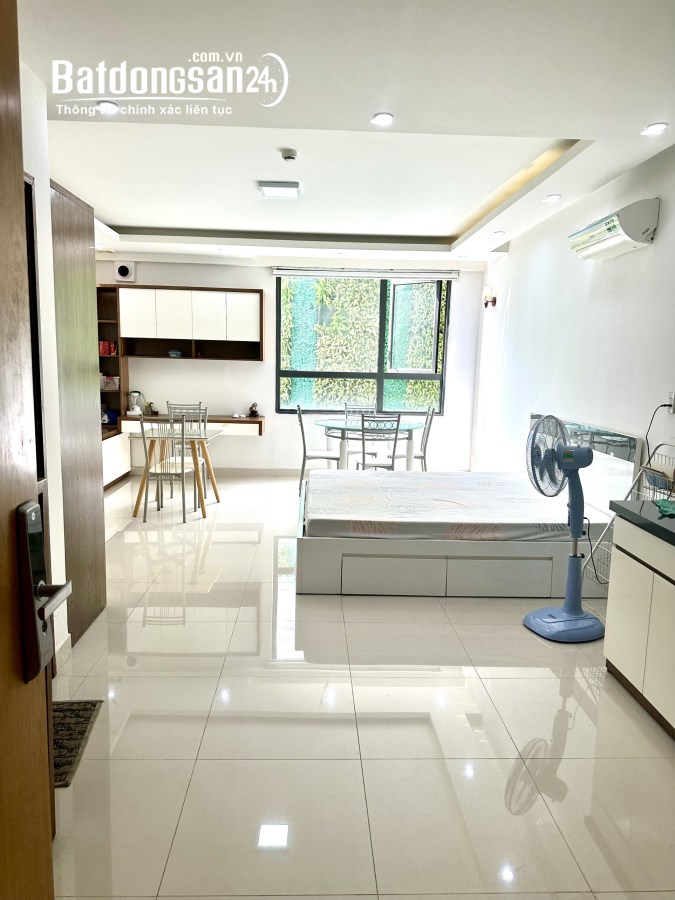 Chính chủ cần bán căn hộ Officetel, nhà đang trống sạch đẹp, xách valy vào là ở ngay.