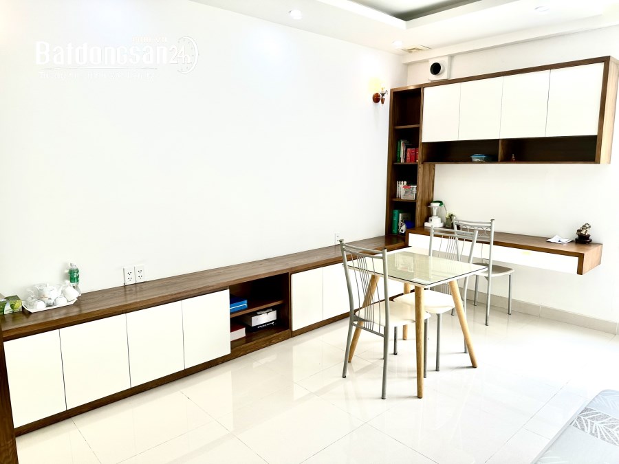 Chính chủ cần bán căn hộ Officetel, nhà đang trống sạch đẹp, xách valy vào là ở ngay.