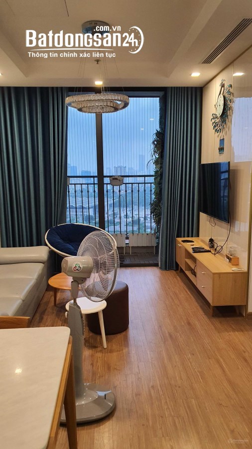 Chính chủ cho thuê căn hộ chung cư Vinhomes Green Bay căn 70m 2PN 2VS full đồ view hồ