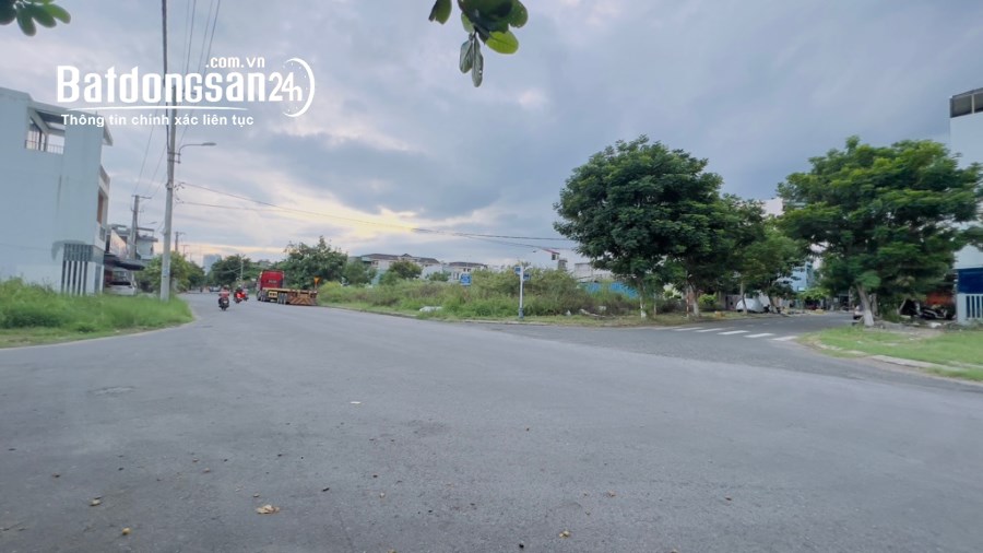 130M2 BÁN ĐẤT TẶNG DÃY TRỌ LÔ GÓC PHẠM VĂN XẢO SƠN TRÀ ĐÀ NẴNG. 0986598266. 
