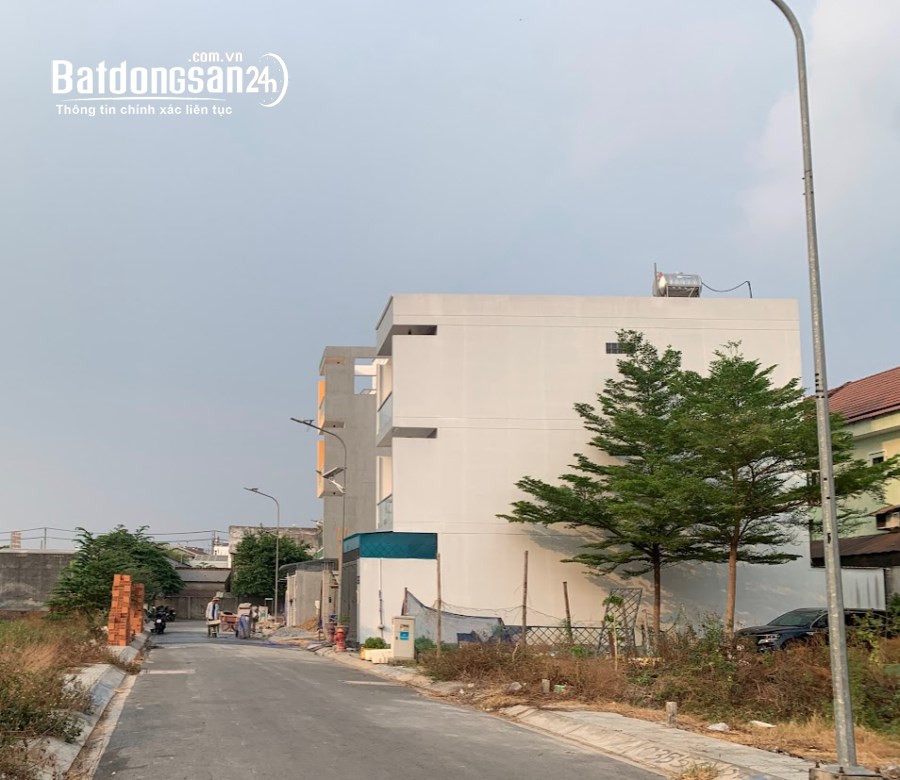 (Thủ Đức)bán đất phân lô hxh 8m Ngô Chí Quốc 65m2(4x16),3.2tỷ.