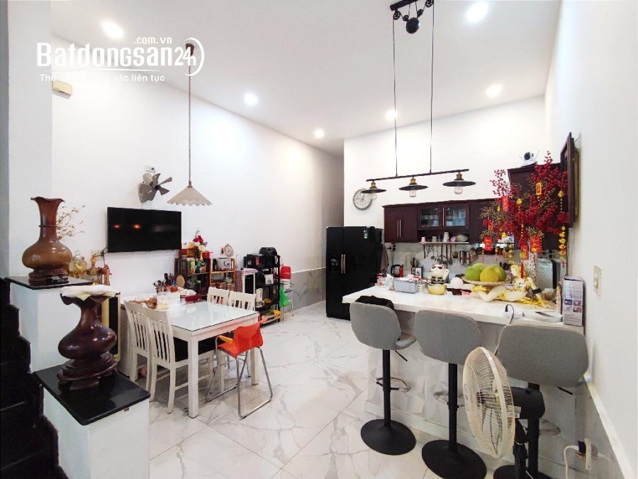 Siêu Hiếm Mặt Tiền Khu Vip Phan Xích Long Vài Bước Qua Q1, Mặt Tiền Kinh Doanh DT 5x2