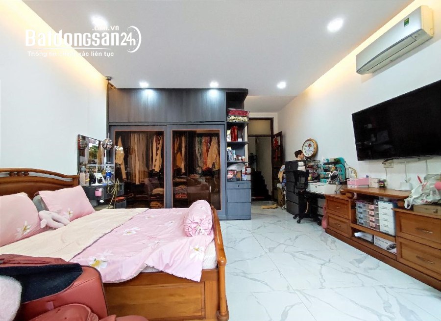 Siêu Hiếm Mặt Tiền Khu Vip Phan Xích Long Vài Bước Qua Q1, Mặt Tiền Kinh Doanh DT 5x2