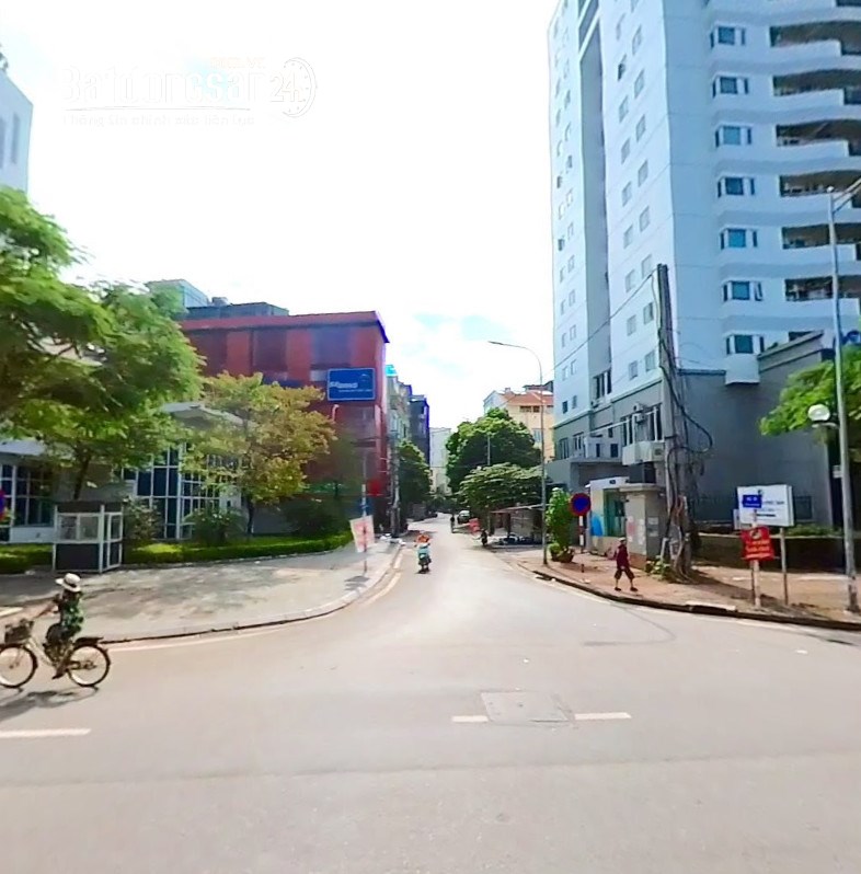 Bán Đất ngõ 603 Lạc Long Quân - 95m2 x MT 5m - Lô góc - Ngõ thông 3 Oto tránh - Vỉe h