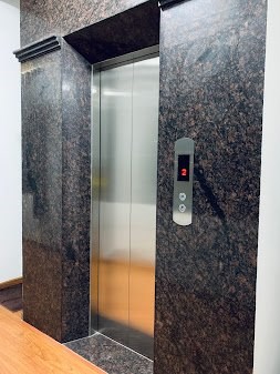 BÁN GẤP KHÁCH SẠN 2 MẶT TIỀN SỔ HOÀN CÔNG NGAY HỒ XUÂN HƯƠNG