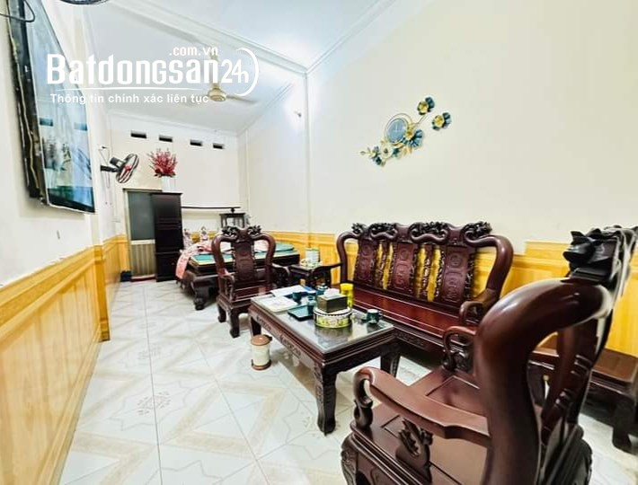 Nhà 4T Phan Văn Trường Cầu Giấy phân lô, 2 mặt tiền ô tô, kinh doanh giá 11.3 tỷ