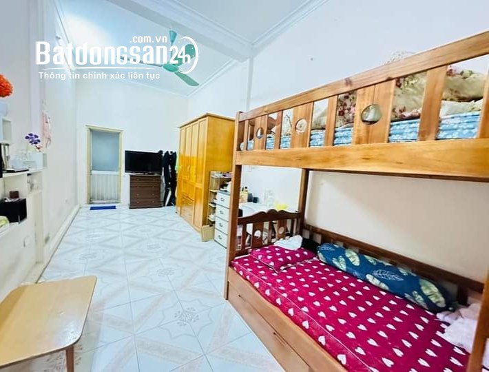 Nhà 4T Phan Văn Trường Cầu Giấy phân lô, 2 mặt tiền ô tô, kinh doanh giá 11.3 tỷ