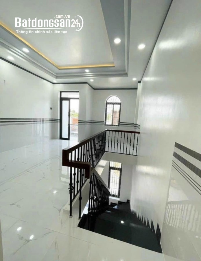 Chủ ngộp bán gấp nhà trệt lầu Bùi Thanh Khiết 5x19 giá 1ty1 SHR đường ô tô 7m